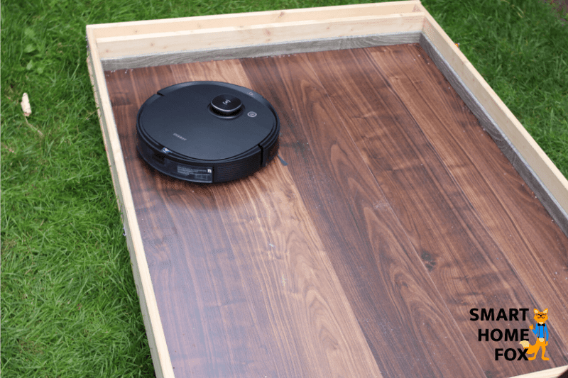 Deebot OZMO T8 AIVI suction test result with sand on the hardwood floor